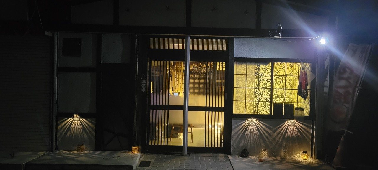 夜のGiludo Chevalier外観